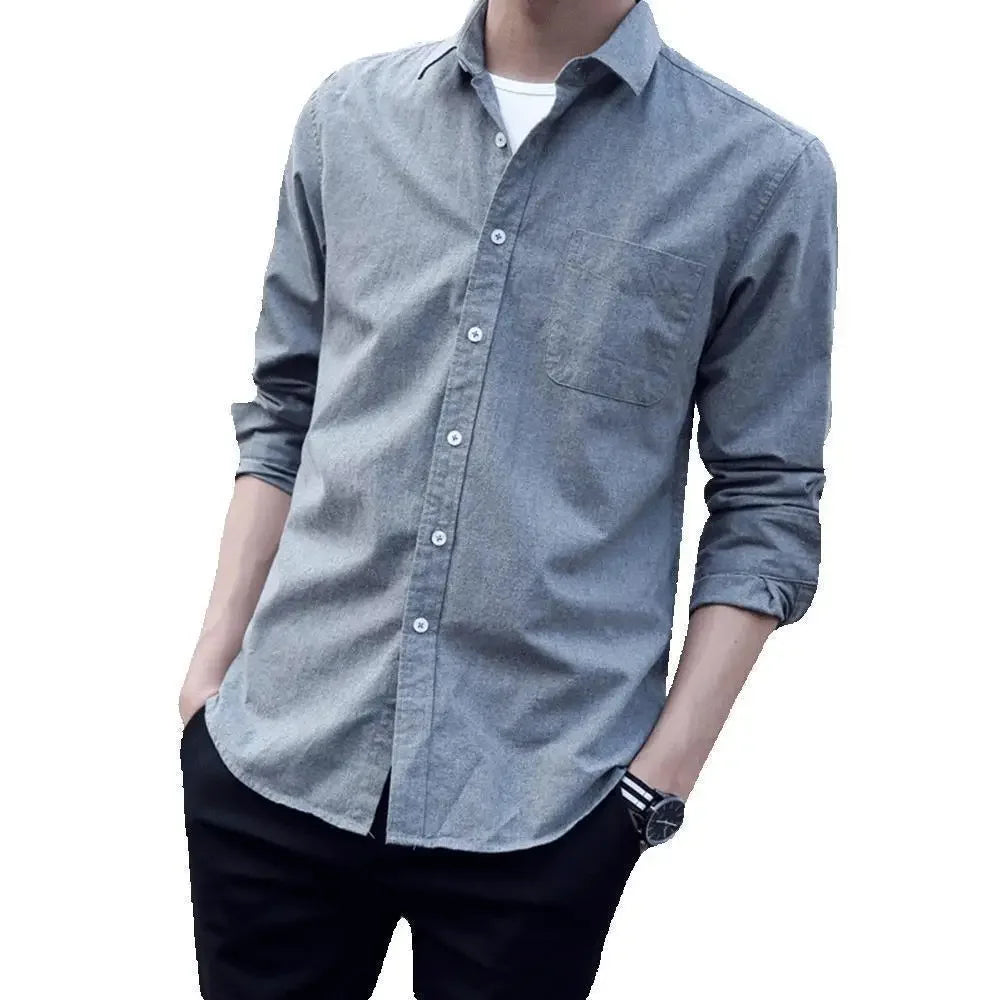 Camisa masculina de manga longa, branca, slim fit, profissional.